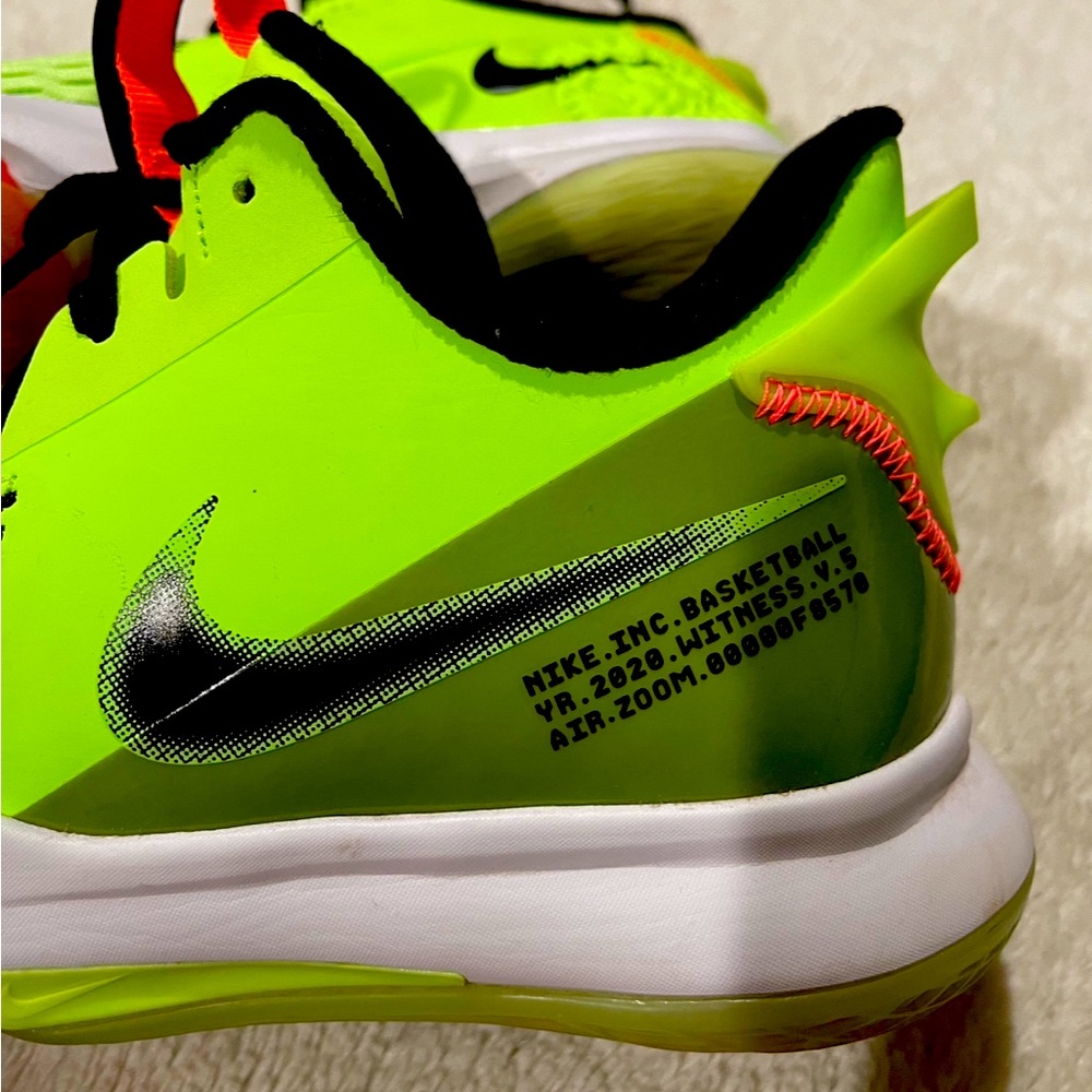 Nike Lebron Witness 5 Men Size 7 Lime Green Black fits 8.5 woman